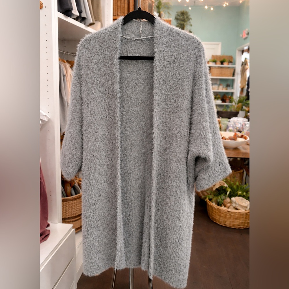 Cozy Fuzzy Eyelash Cardigan Kimono Soft Gray Open Front OS - Picture 3 of 5